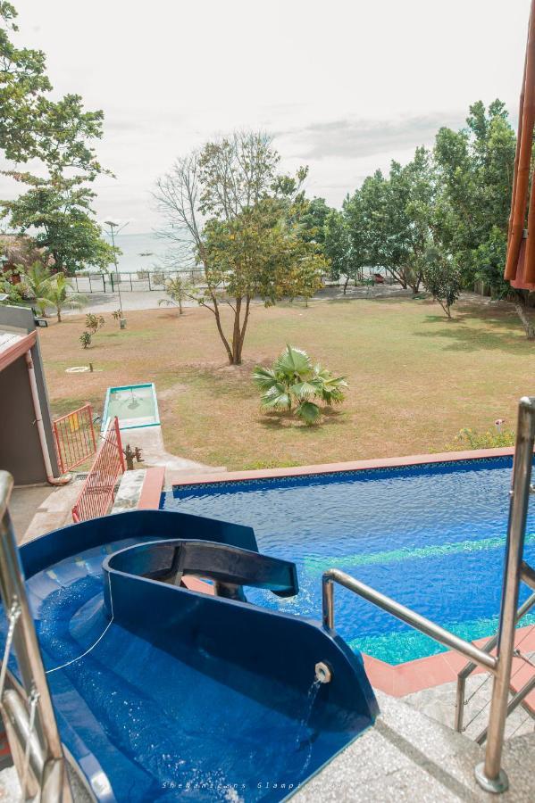 Shenanigans Glamping Resort Zamboanguita  Dış mekan fotoğraf